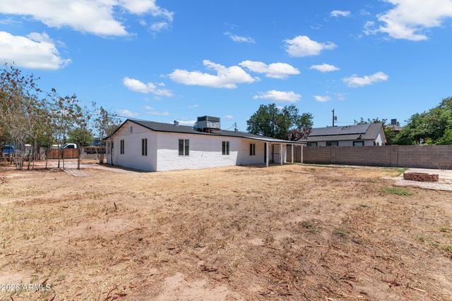 2133 W COLTER Street, Phoenix, AZ 85015