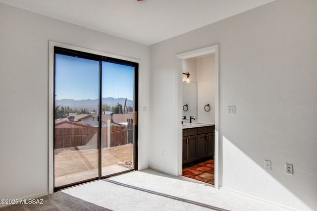 4037 W Isis Drive, Tucson, AZ 85741