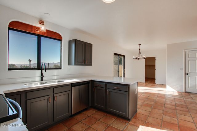 4037 W Isis Drive, Tucson, AZ 85741