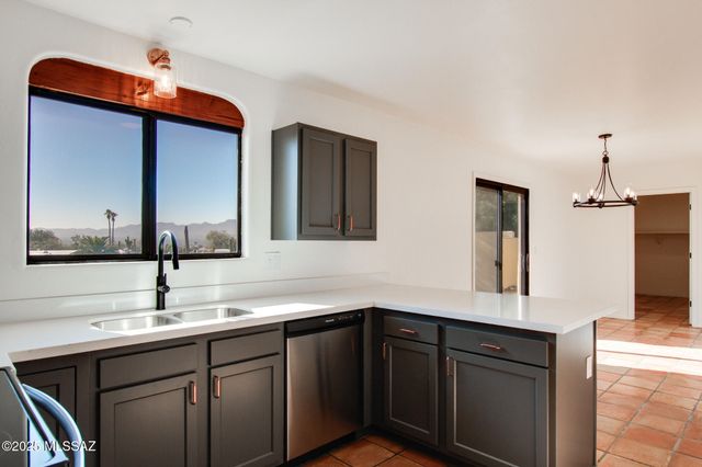 4037 W Isis Drive, Tucson, AZ 85741