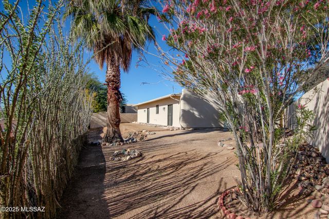 4037 W Isis Drive, Tucson, AZ 85741