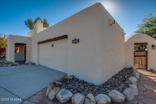 4037 W Isis Drive, Tucson, AZ 85741