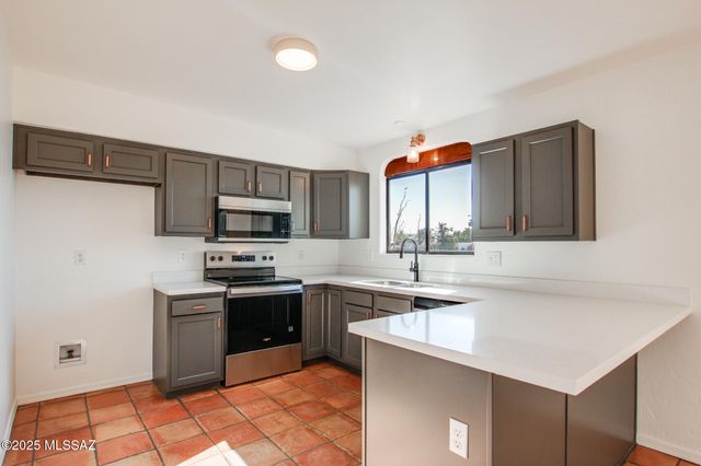 4037 W Isis Drive, Tucson, AZ 85741