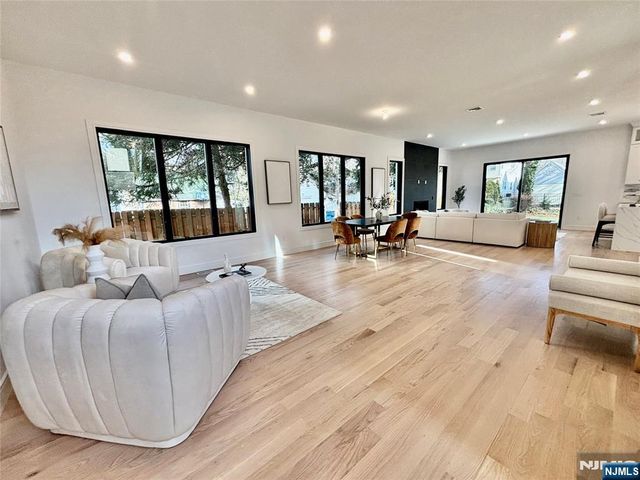 44 George Street, Tenafly, NJ 07670