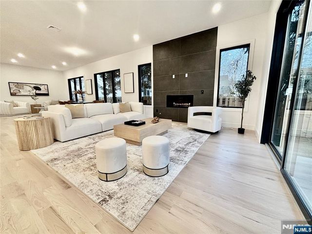 44 George Street, Tenafly, NJ 07670