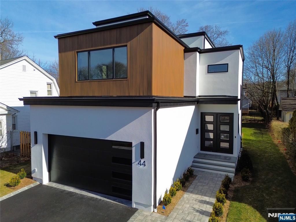 44 George Street, Tenafly, NJ 07670