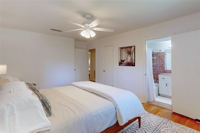 4826 Waynesboro Drive, Houston, TX 77035