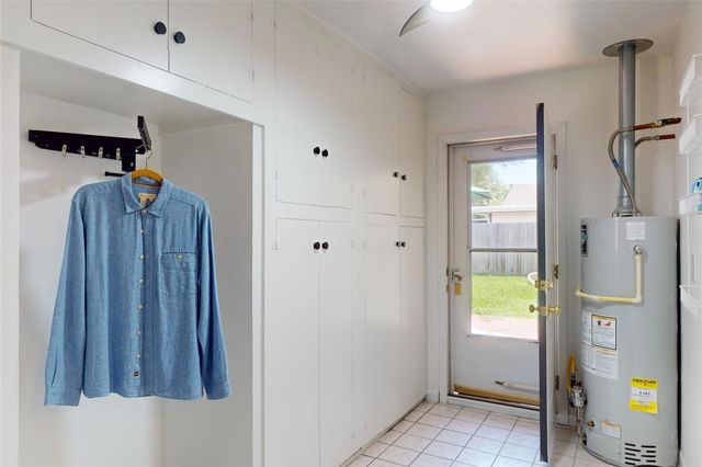 4826 Waynesboro Drive, Houston, TX 77035