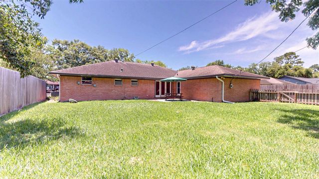 4826 Waynesboro Drive, Houston, TX 77035