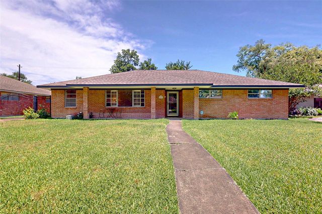 4826 Waynesboro Drive, Houston, TX 77035