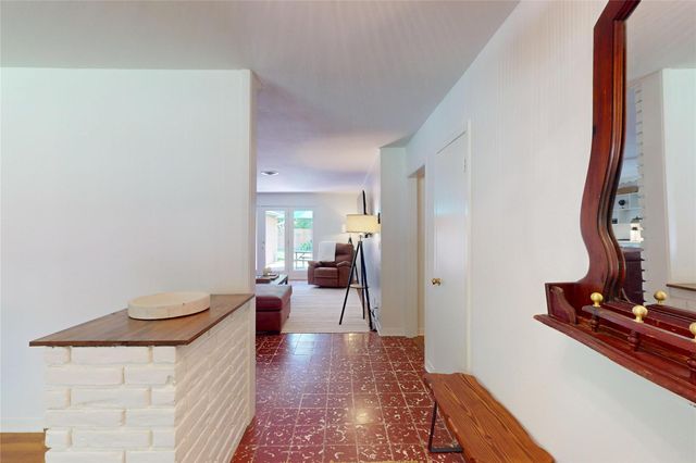 4826 Waynesboro Drive, Houston, TX 77035