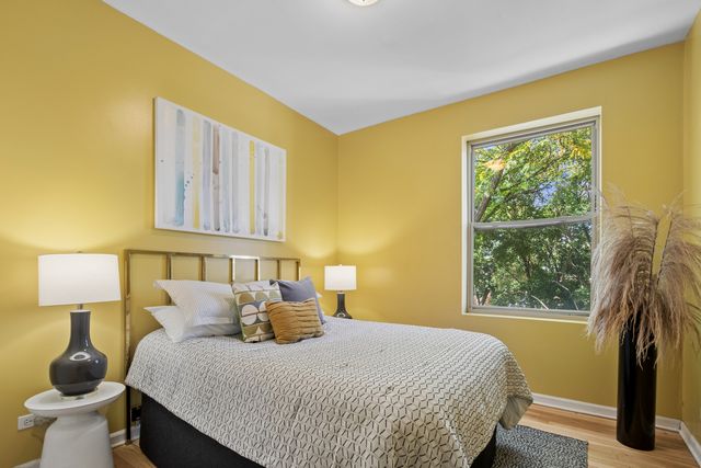 3725 W Byron Street 3, Chicago, IL 60618