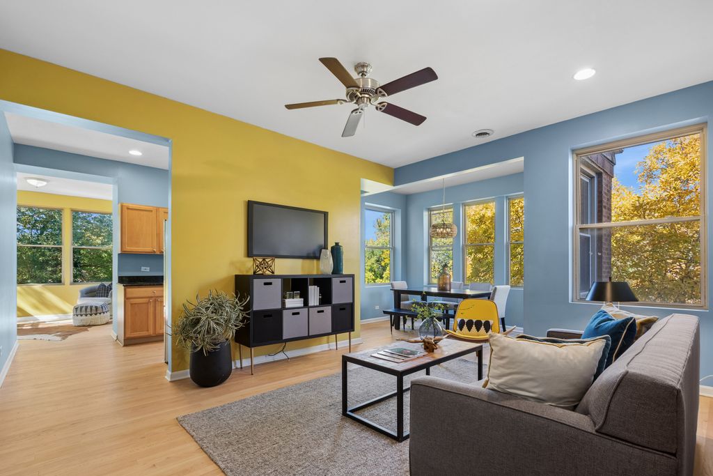 3725 W Byron Street 3, Chicago, IL 60618 — photo 2