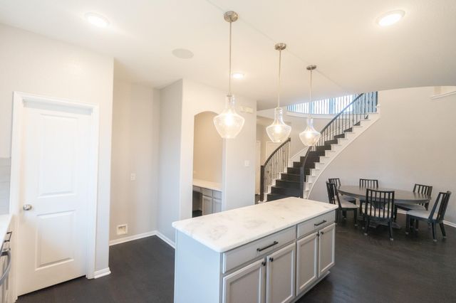 303 Vineyard Court, Alvin, TX 77511