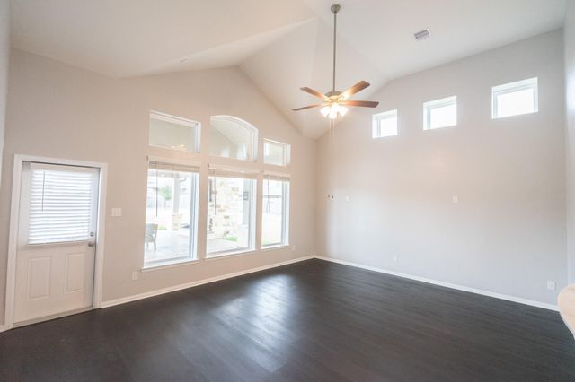 303 Vineyard Court, Alvin, TX 77511