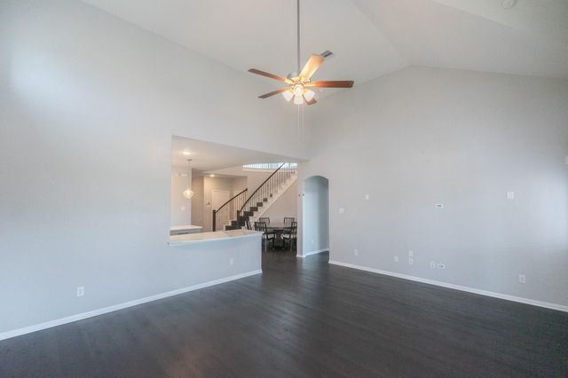 303 Vineyard Court, Alvin, TX 77511