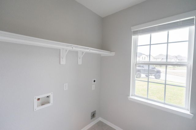 303 Vineyard Court, Alvin, TX 77511