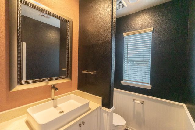 303 Vineyard Court, Alvin, TX 77511