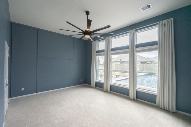 303 Vineyard Court, Alvin, TX 77511