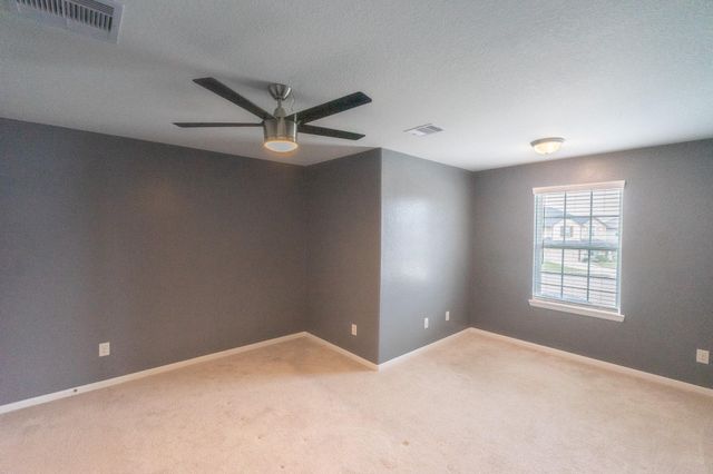 303 Vineyard Court, Alvin, TX 77511