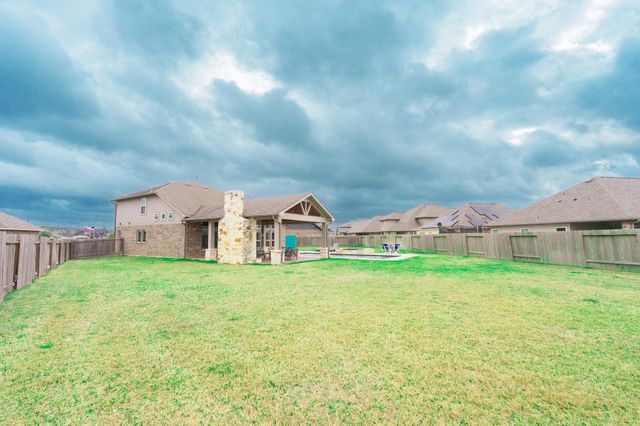 303 Vineyard Court, Alvin, TX 77511