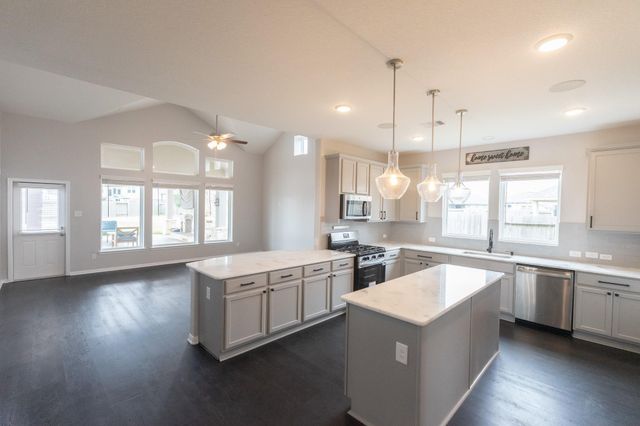 303 Vineyard Court, Alvin, TX 77511