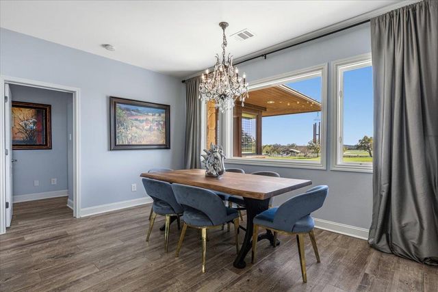 2001 Kahala Sunset DR, Spicewood, TX 78669