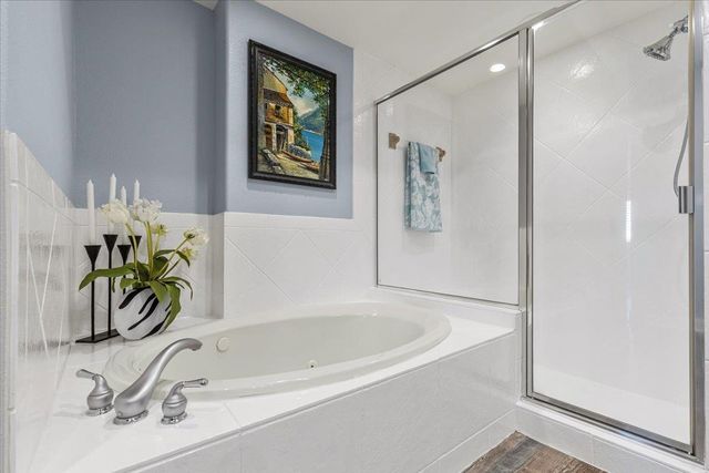 2001 Kahala Sunset DR, Spicewood, TX 78669