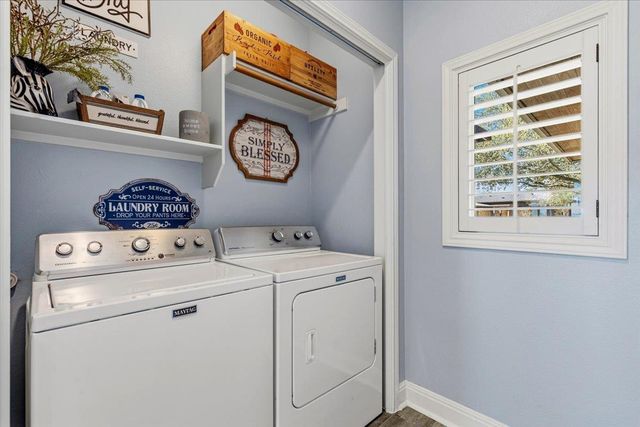 2001 Kahala Sunset DR, Spicewood, TX 78669