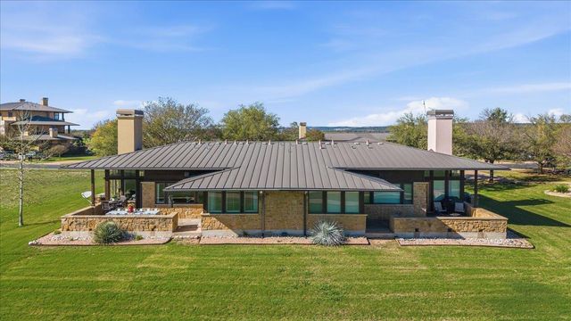 2001 Kahala Sunset DR, Spicewood, TX 78669