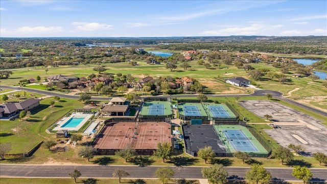 2001 Kahala Sunset DR, Spicewood, TX 78669