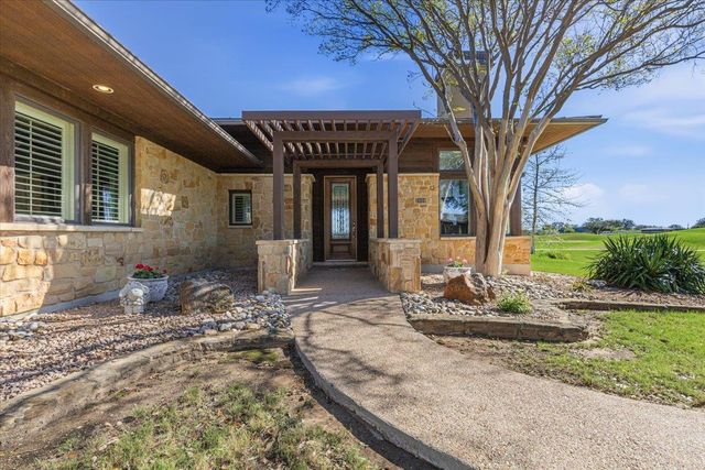 2001 Kahala Sunset DR, Spicewood, TX 78669
