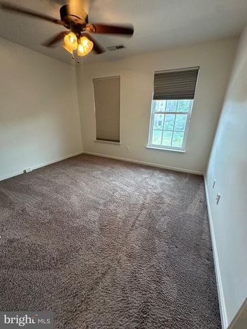 21844 LADYSLIPPER SQ, Ashburn, VA 20147