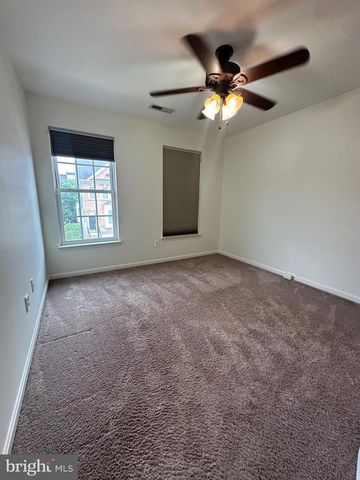 21844 LADYSLIPPER SQ, Ashburn, VA 20147
