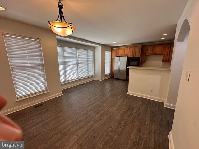 21844 LADYSLIPPER SQ, Ashburn, VA 20147