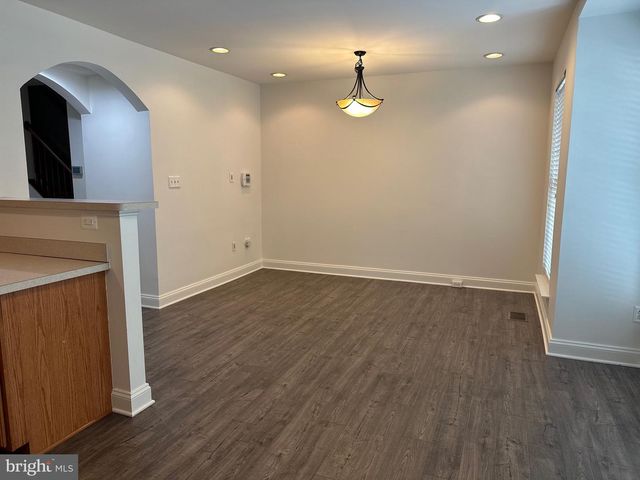 21844 LADYSLIPPER SQ, Ashburn, VA 20147