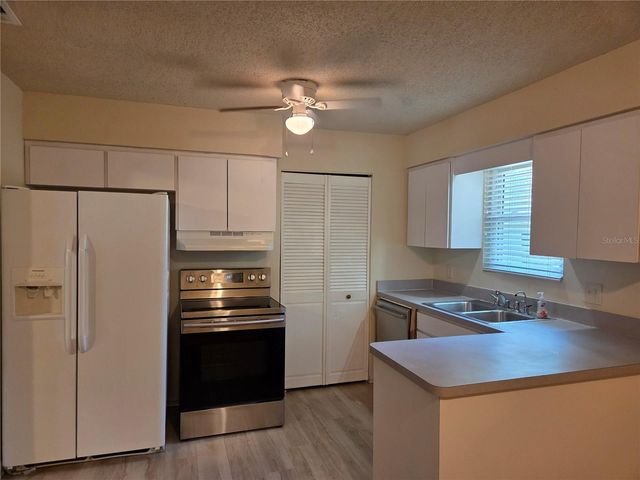 5809 J G ROGERS LANE, Plant City, FL 33567
