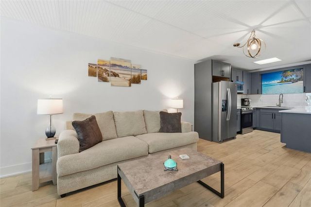 28 SEASIDE COURT, Holmes Beach, FL 34217