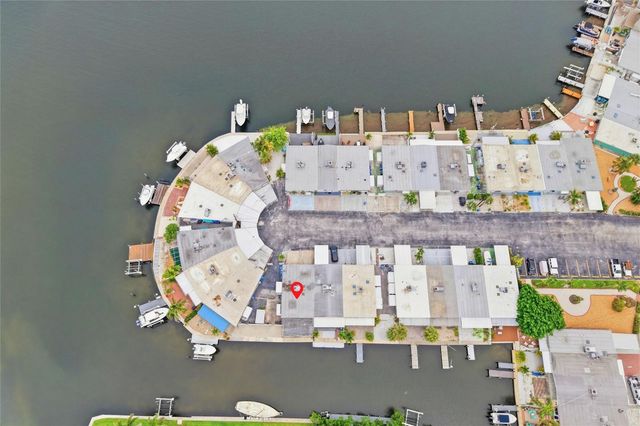 28 SEASIDE COURT, Holmes Beach, FL 34217