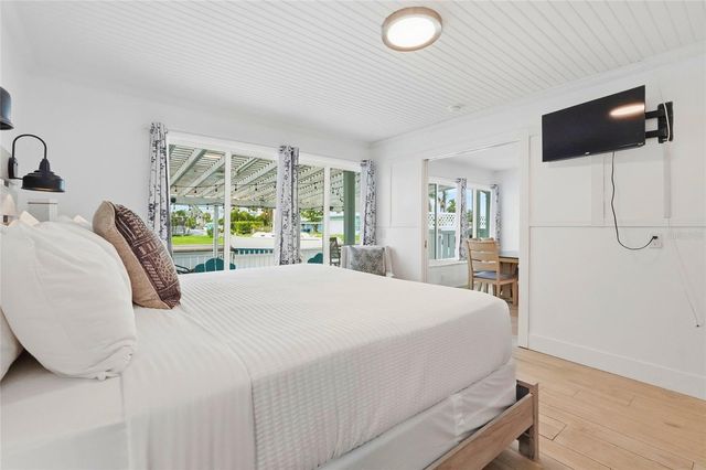 28 SEASIDE COURT, Holmes Beach, FL 34217