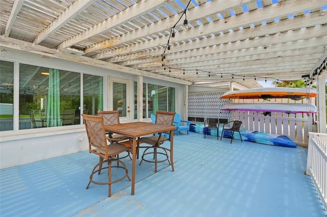 28 SEASIDE COURT, Holmes Beach, FL 34217