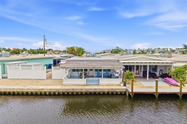 28 SEASIDE COURT, Holmes Beach, FL 34217