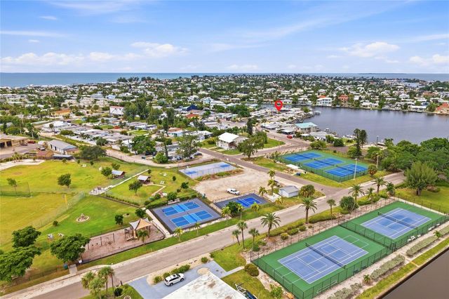 28 SEASIDE COURT, Holmes Beach, FL 34217