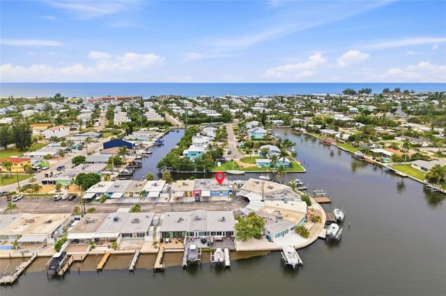 28 SEASIDE COURT, Holmes Beach, FL 34217