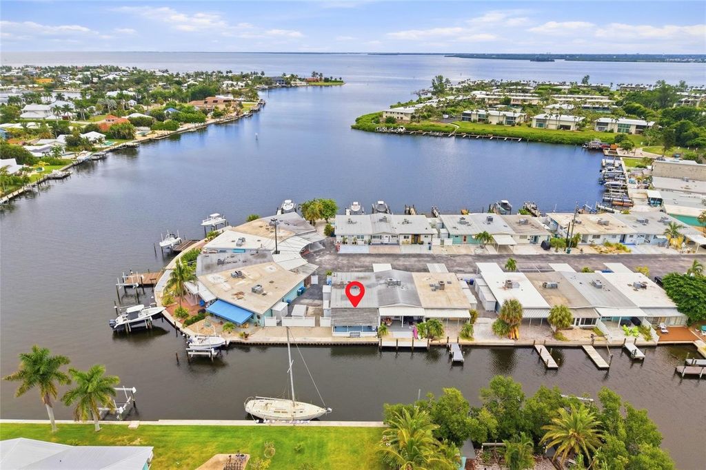 28 SEASIDE COURT, Holmes Beach, FL 34217