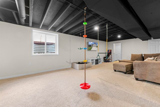 30359 Redford Drive, New Haven, MI 48048