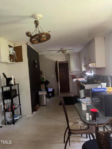 210 E Crestview Dr Drive, Smithfield, NC 27577