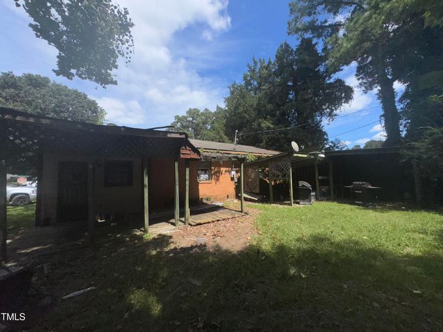 210 E Crestview Dr Drive, Smithfield, NC 27577