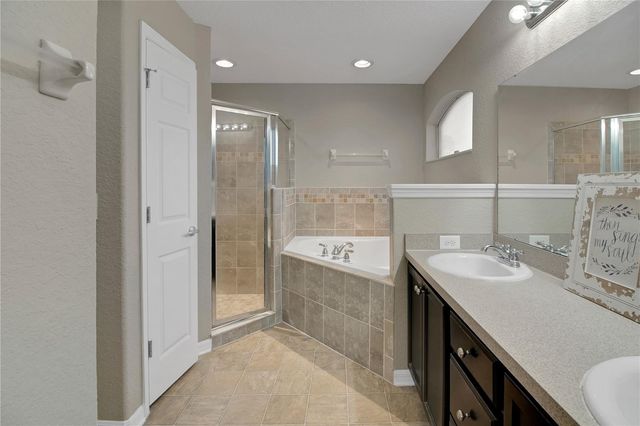 314 STONE CASTLE LOOP, Lady Lake, FL 32159