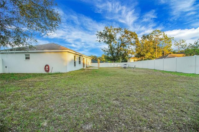 314 STONE CASTLE LOOP, Lady Lake, FL 32159